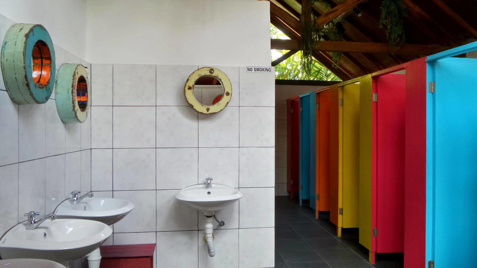Friendly House Bali Hostel